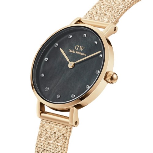 DANIEL WELLINGTON Petite Lumine Pressed Piano Ρολόι Χρυσό με Μεταλλικό Μπρασελέ και Μαύρο Καντράν